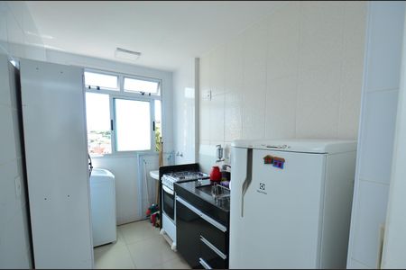 Apartamento à venda com 60m², 2 quartos e 2 vagas Apartamento à venda com 60m², 2 quartos e 2 vagasCozinha