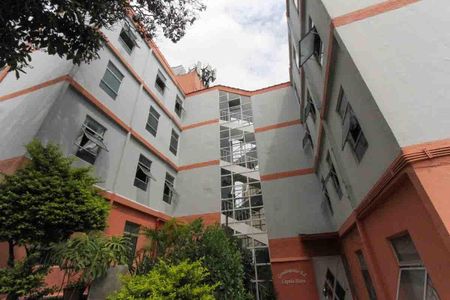 Apartamento à venda com 57m², 2 quartos e 1 vaga Apartamento à venda com 57m², 2 quartos e 1 vagaFachada