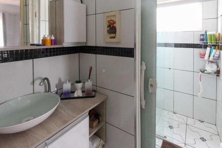 Apartamento à venda com 57m², 2 quartos e 1 vaga Apartamento à venda com 57m², 2 quartos e 1 vagaBanheiro