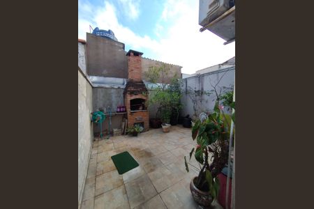 Casa à venda com 175m², 3 quartos e 3 vagas Casa à venda com 175m², 3 quartos e 3 vagasQuintal
