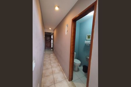Casa à venda com 175m², 3 quartos e 3 vagas Casa à venda com 175m², 3 quartos e 3 vagasCorredor de baixo