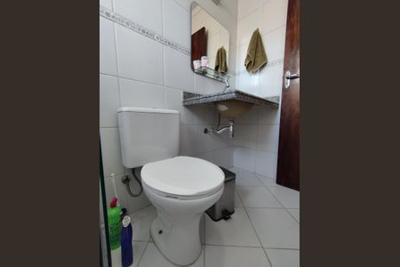 Casa à venda com 175m², 3 quartos e 3 vagas Casa à venda com 175m², 3 quartos e 3 vagasBanheiro da Suíte 2