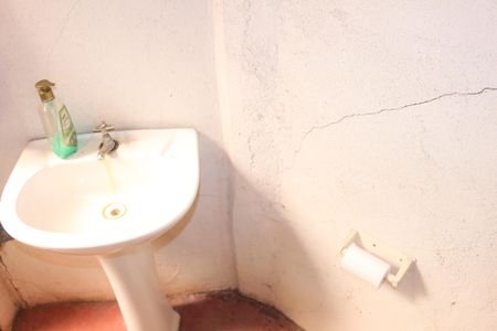 Casa à venda com 279m², 4 quartos e 6 vagasBanheiro 2