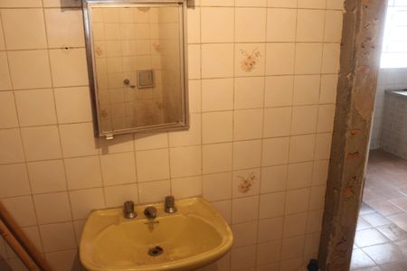 Casa à venda com 279m², 4 quartos e 6 vagasBanheiro 4