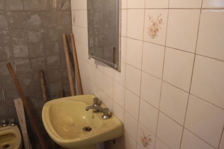 Casa à venda com 279m², 4 quartos e 6 vagasBanheiro 4