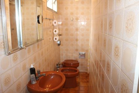 Casa à venda com 279m², 4 quartos e 6 vagasBanheiro 1