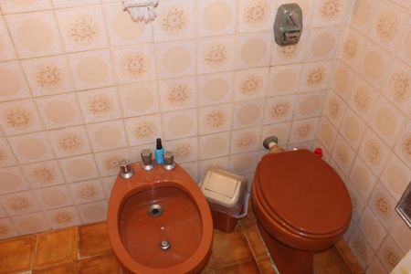 Casa à venda com 279m², 4 quartos e 6 vagasBanheiro 1