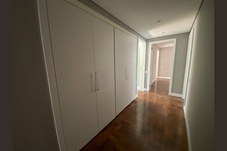 Apartamento à venda com 417m², 3 quartos e 5 vagas