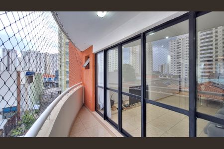 Apartamento à venda com 96m², 3 quartos e 2 vagas Apartamento à venda com 96m², 3 quartos e 2 vagasVaranda