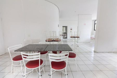 Apartamento à venda com 96m², 3 quartos e 2 vagas Apartamento à venda com 96m², 3 quartos e 2 vagasÁrea comum - Salão de festas