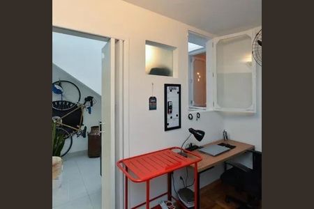 Casa à venda com 95m², 2 quartos e sem vaga