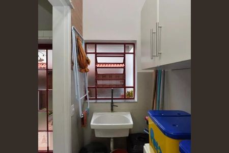Casa à venda com 95m², 2 quartos e sem vaga