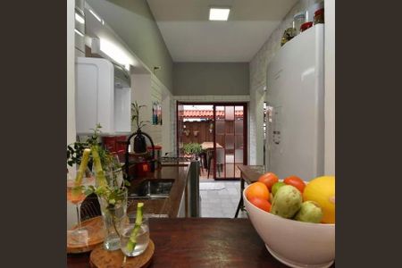 Casa à venda com 95m², 2 quartos e sem vaga