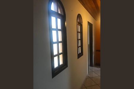 Casa à venda com 131m², 3 quartos e sem vaga