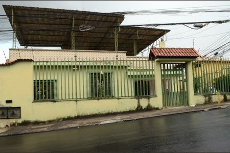 Casa à venda com 274m², 3 quartos e 3 vagasFachada