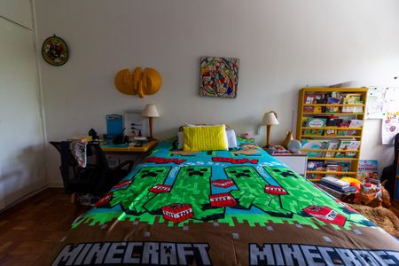 Casa à venda com 400m², 3 quartos e 4 vagas Casa à venda com 400m², 3 quartos e 4 vagasQuarto 2