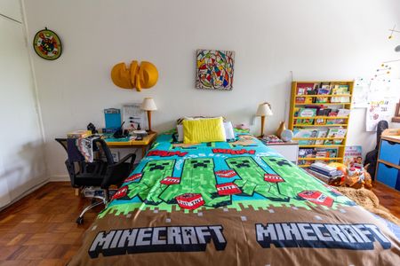 Casa à venda com 400m², 3 quartos e 4 vagas Casa à venda com 400m², 3 quartos e 4 vagasQuarto 2