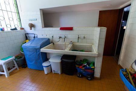 Casa à venda com 400m², 3 quartos e 4 vagas Casa à venda com 400m², 3 quartos e 4 vagasÁrea de Serviço