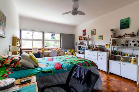 Casa à venda com 400m², 3 quartos e 4 vagas Casa à venda com 400m², 3 quartos e 4 vagasQuarto 2