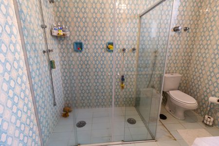 Casa à venda com 400m², 3 quartos e 4 vagas Casa à venda com 400m², 3 quartos e 4 vagasBanheiro