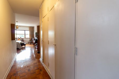 Casa à venda com 400m², 3 quartos e 4 vagas Casa à venda com 400m², 3 quartos e 4 vagasSuíte