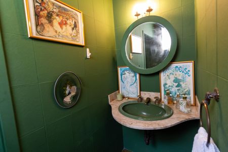 Casa à venda com 400m², 3 quartos e 4 vagas Casa à venda com 400m², 3 quartos e 4 vagasLavabo