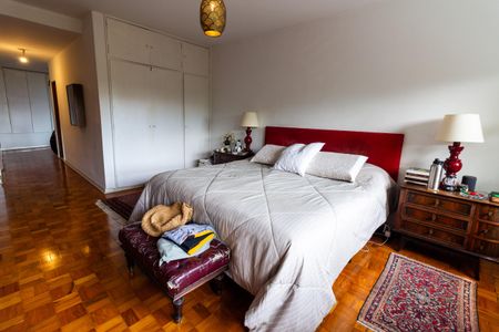 Casa à venda com 400m², 3 quartos e 4 vagas Casa à venda com 400m², 3 quartos e 4 vagasSuíte