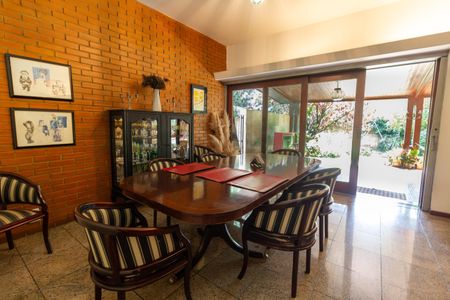 Casa à venda com 400m², 3 quartos e 4 vagas Casa à venda com 400m², 3 quartos e 4 vagasSala de Jantar