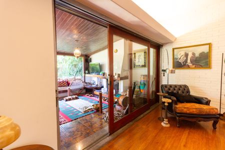 Casa à venda com 400m², 3 quartos e 4 vagas Casa à venda com 400m², 3 quartos e 4 vagasSala 2