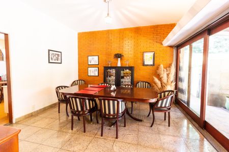Casa à venda com 400m², 3 quartos e 4 vagas Casa à venda com 400m², 3 quartos e 4 vagasSala de Jantar