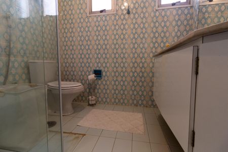 Casa à venda com 400m², 3 quartos e 4 vagas Casa à venda com 400m², 3 quartos e 4 vagasBanheiro