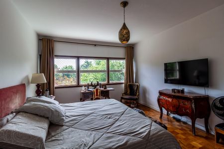 Casa à venda com 400m², 3 quartos e 4 vagas Casa à venda com 400m², 3 quartos e 4 vagasSuíte