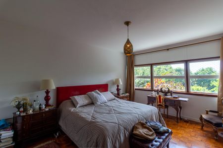 Casa à venda com 400m², 3 quartos e 4 vagas Casa à venda com 400m², 3 quartos e 4 vagasSuíte