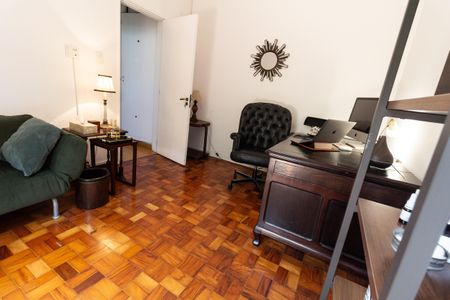 Casa à venda com 400m², 3 quartos e 4 vagas Casa à venda com 400m², 3 quartos e 4 vagasQuarto de Serviço