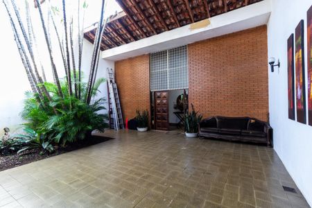 Casa à venda com 400m², 3 quartos e 4 vagas Casa à venda com 400m², 3 quartos e 4 vagasGaragem