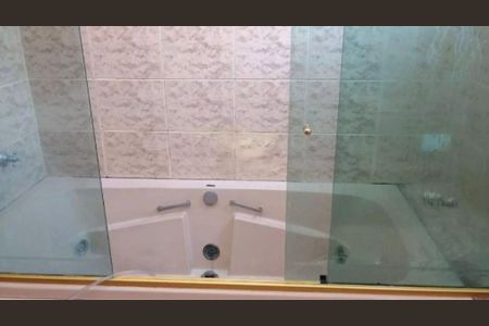 Casa à venda com 225m², 3 quartos e 2 vagas