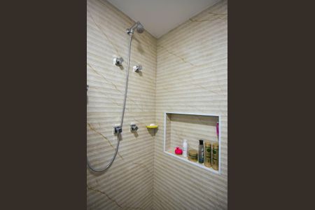 Studio à venda com 25m², 1 quarto e sem vaga Studio à venda com 25m², 1 quarto e sem vagaChuveiro do Banheiro