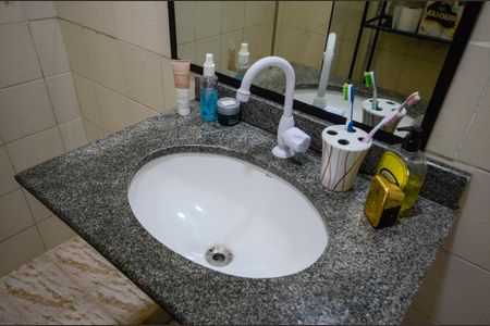 Apartamento para alugar com 52m², 2 quartos e sem vagaBanheiro