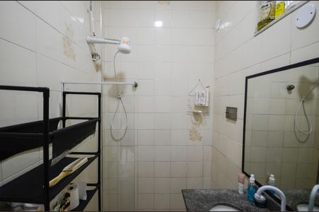 Apartamento para alugar com 52m², 2 quartos e sem vagaBanheiro