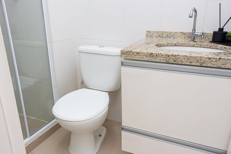 Apartamento à venda com 64m², 2 quartos e 1 vaga Apartamento à venda com 64m², 2 quartos e 1 vagaBanheiro