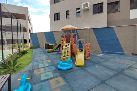 Apartamento à venda com 47m², 2 quartos e 1 vaga Apartamento à venda com 47m², 2 quartos e 1 vagaÁrea comum - Playground