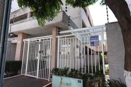 Apartamento à venda com 50m², 2 quartos e 1 vagaFachada - placa