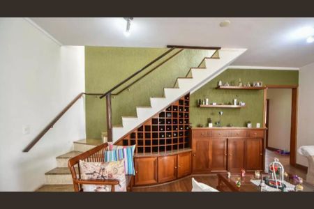 Apartamento à venda com 219m², 4 quartos e 2 vagas