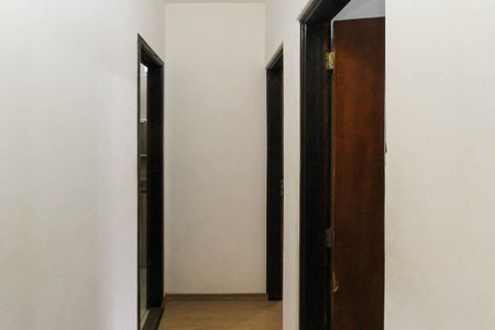Casa à venda com 160m², 3 quartos e 2 vagas Casa à venda com 160m², 3 quartos e 2 vagasCorredor dos Quartos