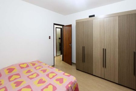 Casa à venda com 160m², 3 quartos e 2 vagas Casa à venda com 160m², 3 quartos e 2 vagasQuarto