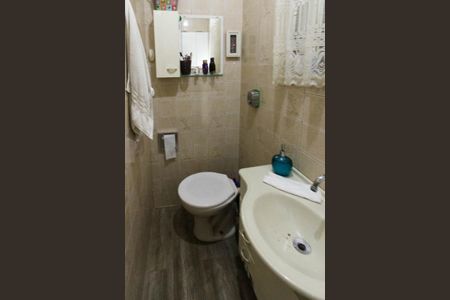 Casa à venda com 160m², 3 quartos e 2 vagas Casa à venda com 160m², 3 quartos e 2 vagasLavabo