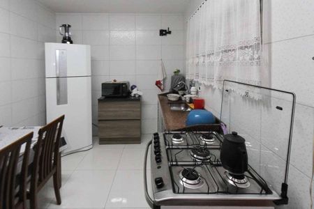 Casa à venda com 160m², 3 quartos e 2 vagas Casa à venda com 160m², 3 quartos e 2 vagasCozinha