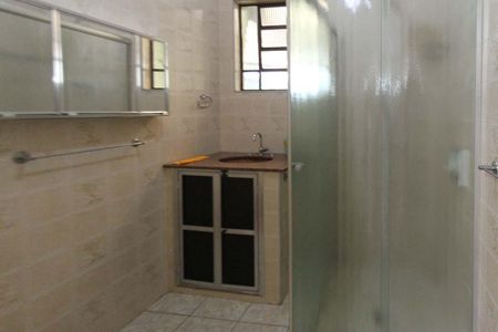 Casa à venda com 160m², 3 quartos e 2 vagas Casa à venda com 160m², 3 quartos e 2 vagasBanheiro da Suite