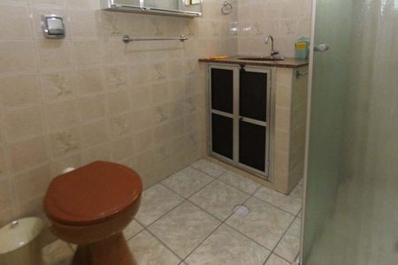 Casa à venda com 160m², 3 quartos e 2 vagas Casa à venda com 160m², 3 quartos e 2 vagasBanheiro da Suite