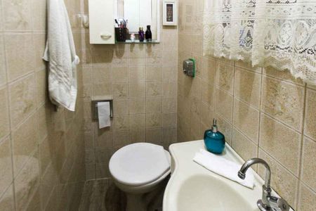 Casa à venda com 160m², 3 quartos e 2 vagas Casa à venda com 160m², 3 quartos e 2 vagasLavabo